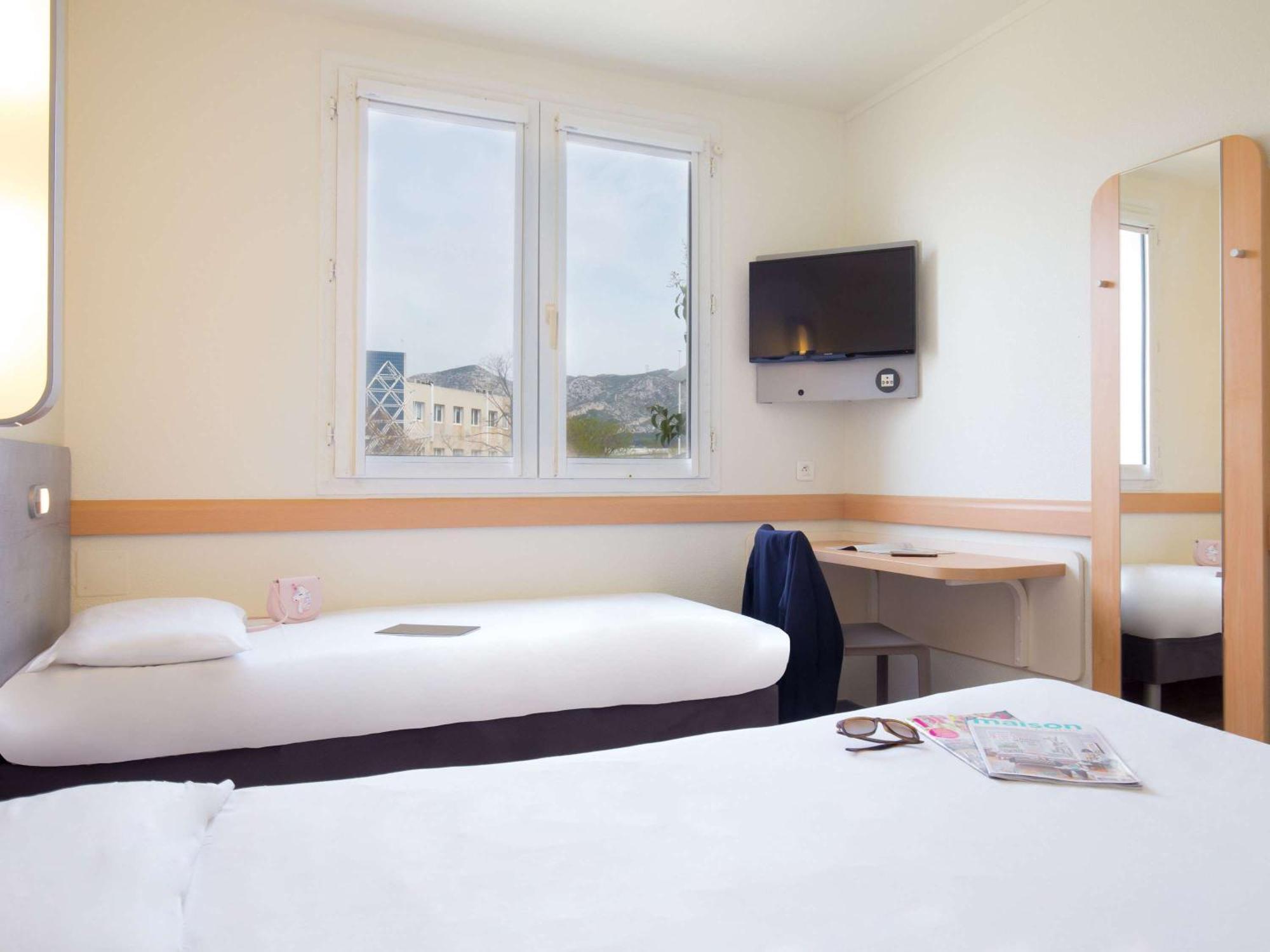 Ibis Budget Aubagne Paluds Agora Exterior foto