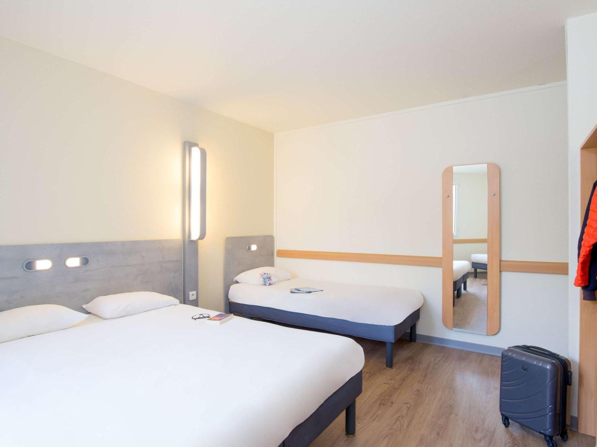 Ibis Budget Aubagne Paluds Agora Exterior foto